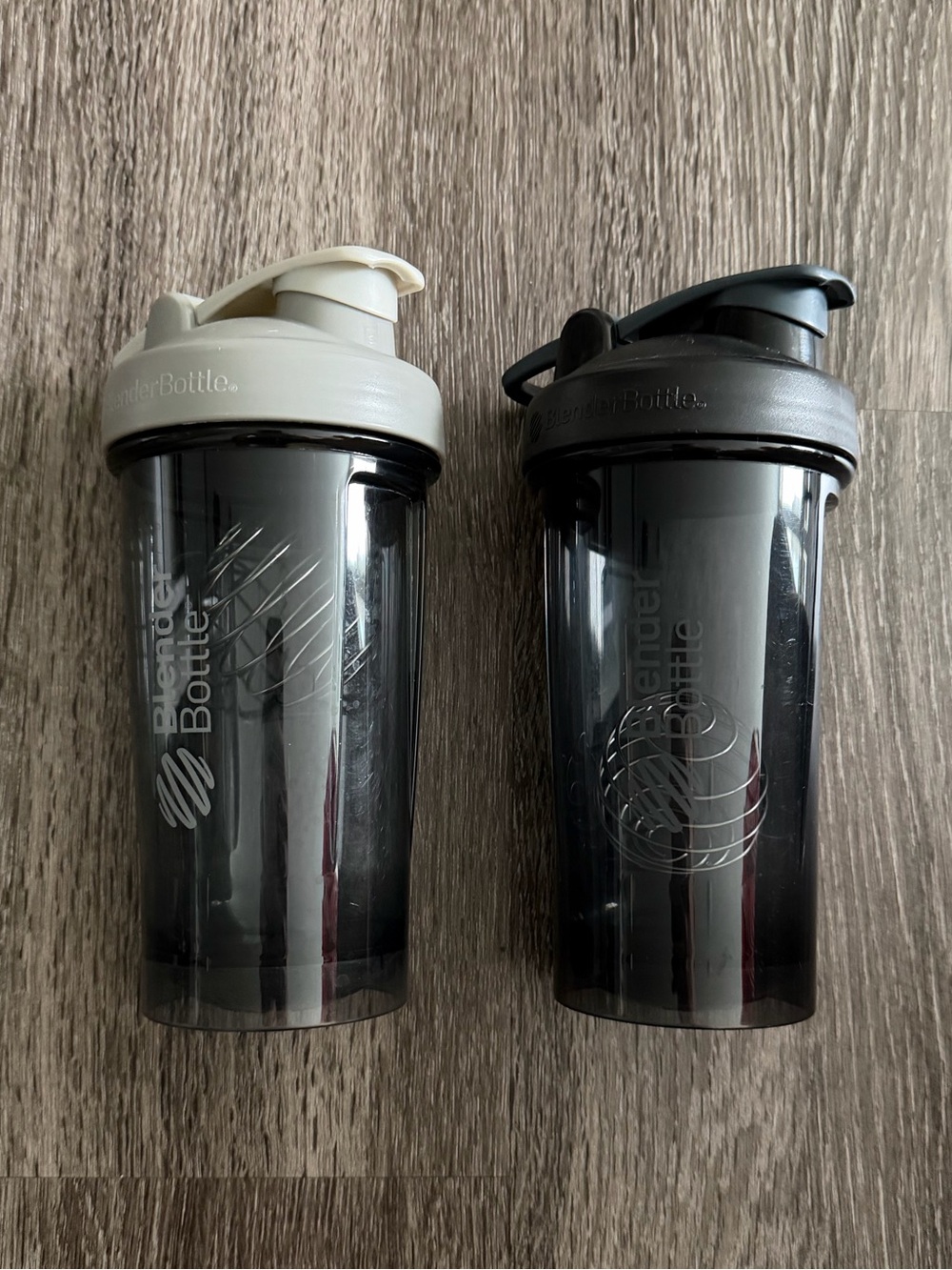 BlenderBottle Classic Shaker - Gray and Black Lids
